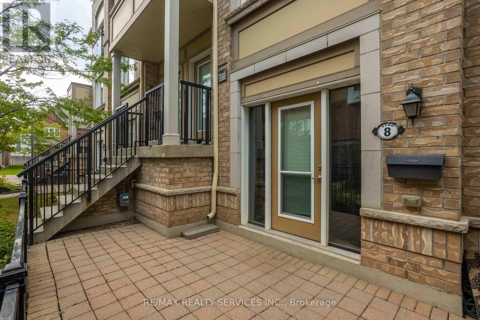 8 - 3100 BOXFORD CRESCENT