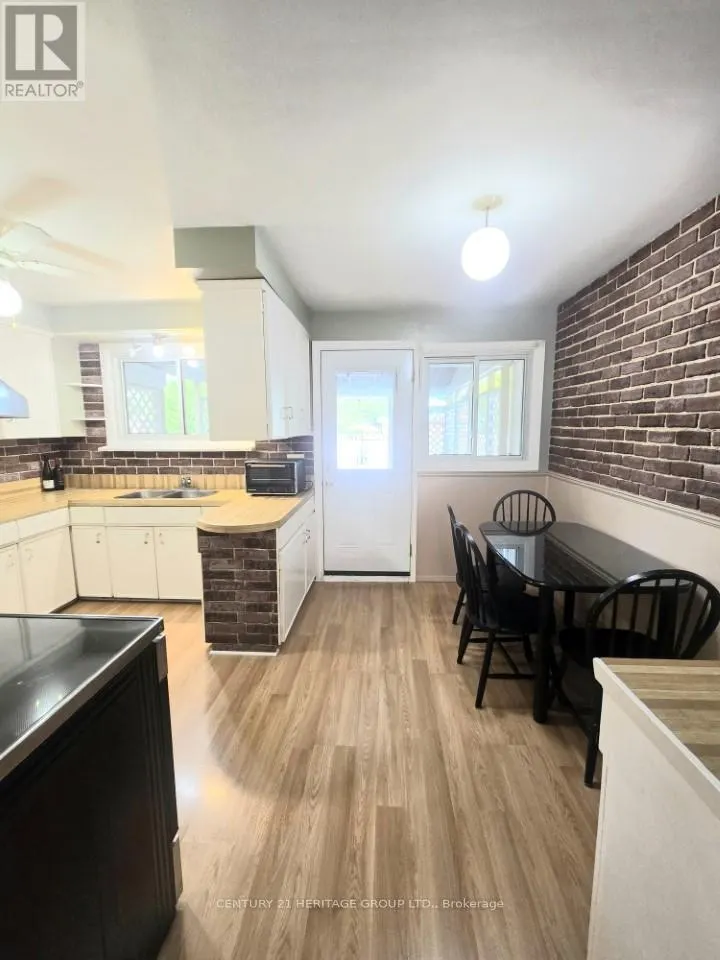 353 COSBURN CRESCENT