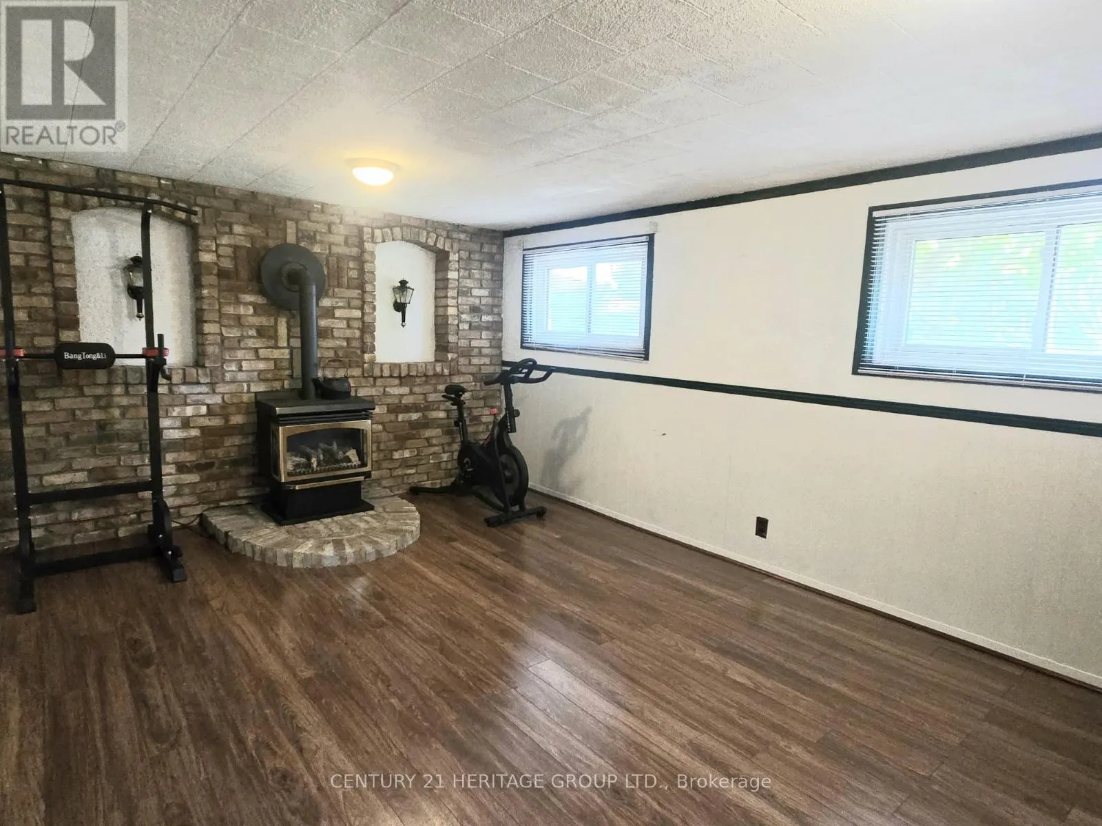 353 COSBURN CRESCENT
