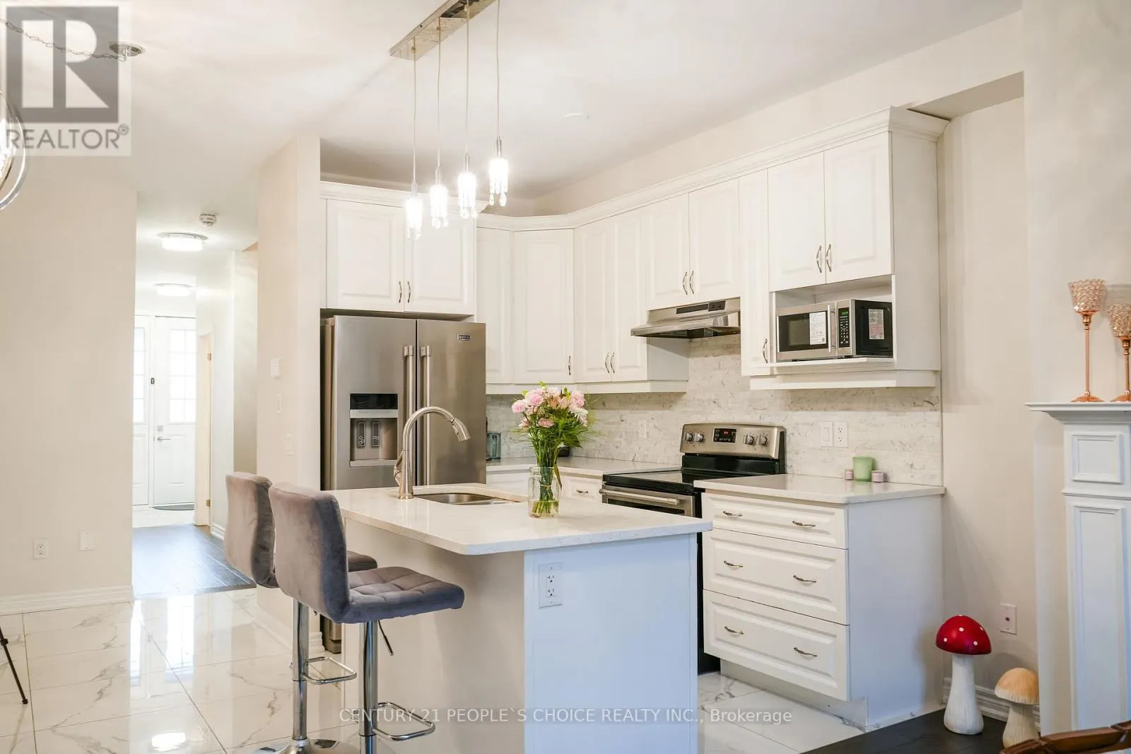 4 KEMPSFORD CRESCENT