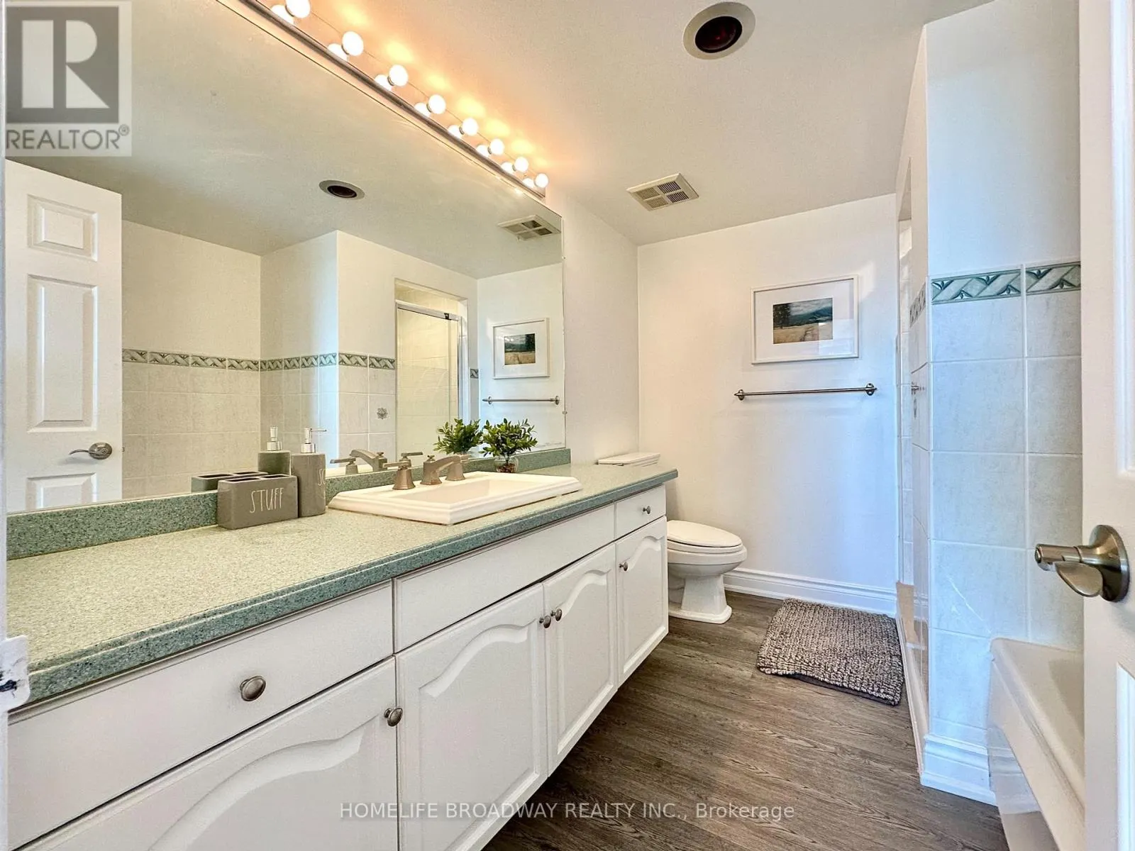 1709 - 2155 BURNHAMTHORPE ROAD W