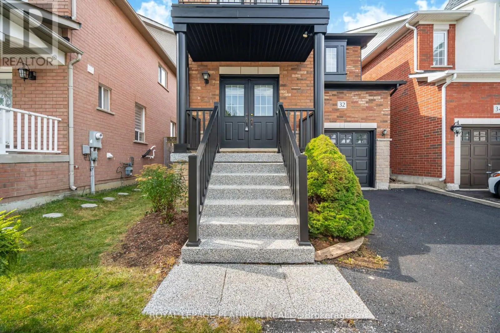 32 PENBRIDGE CIRCLE