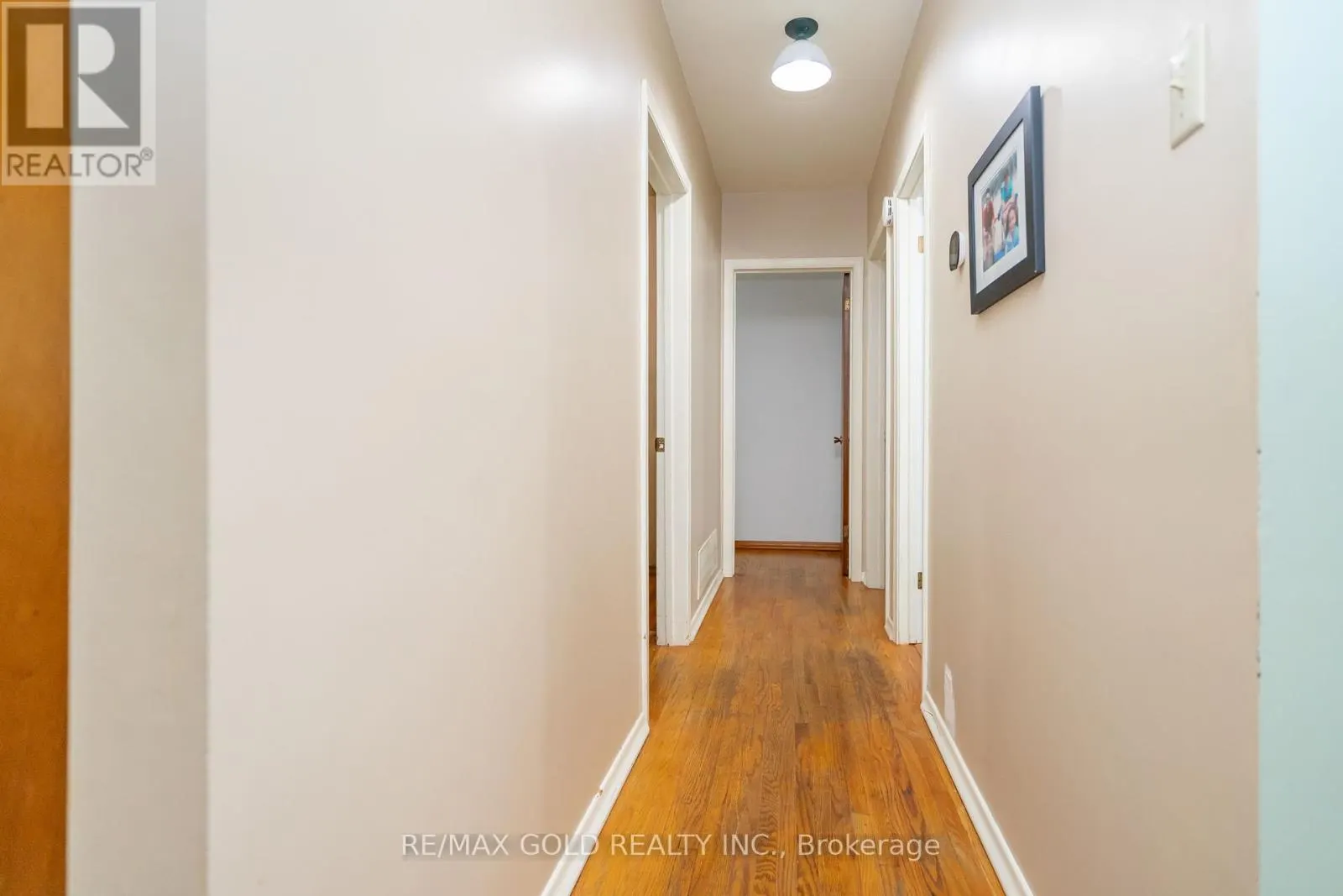 43 ALEXANDRIA CRESCENT