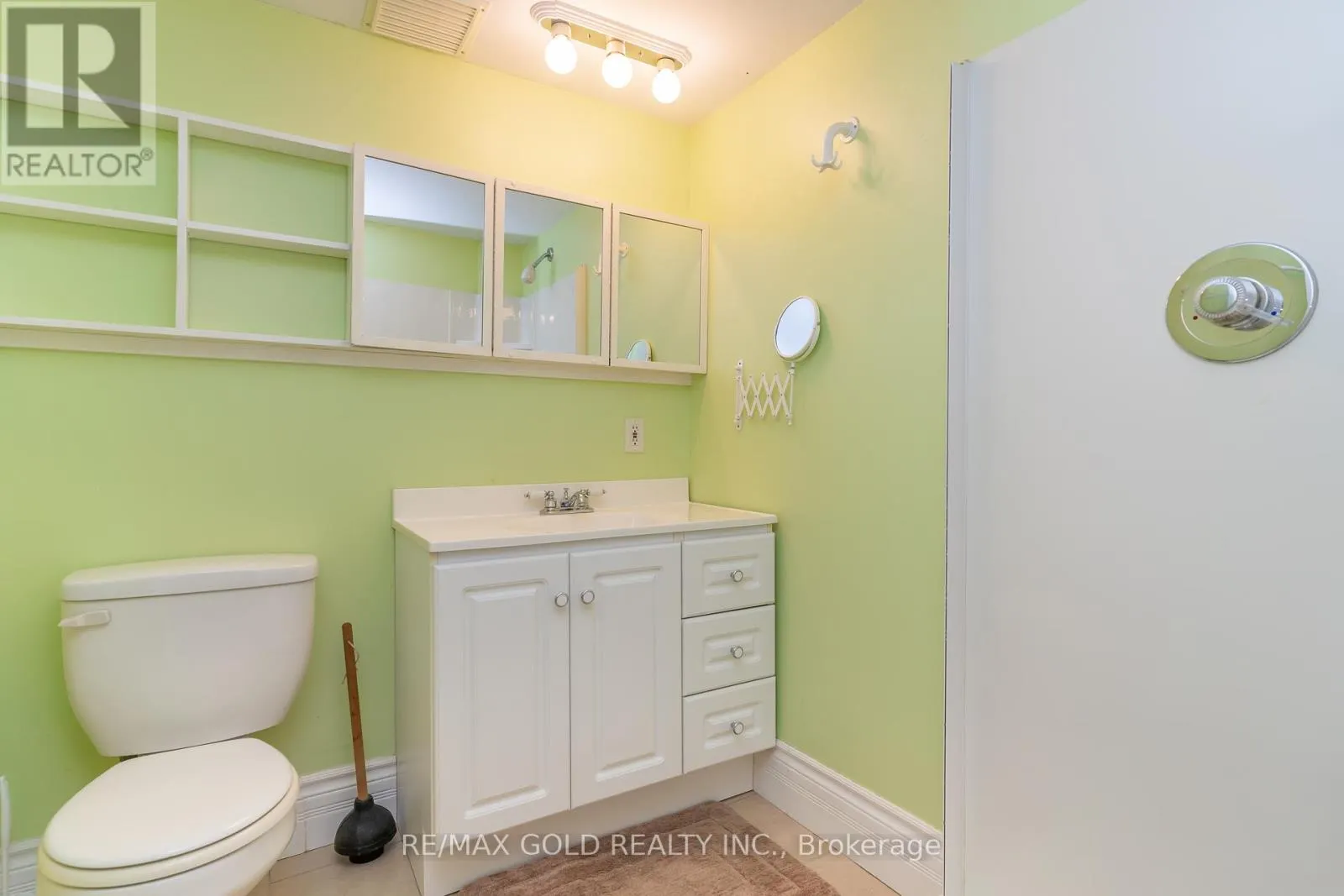 43 ALEXANDRIA CRESCENT
