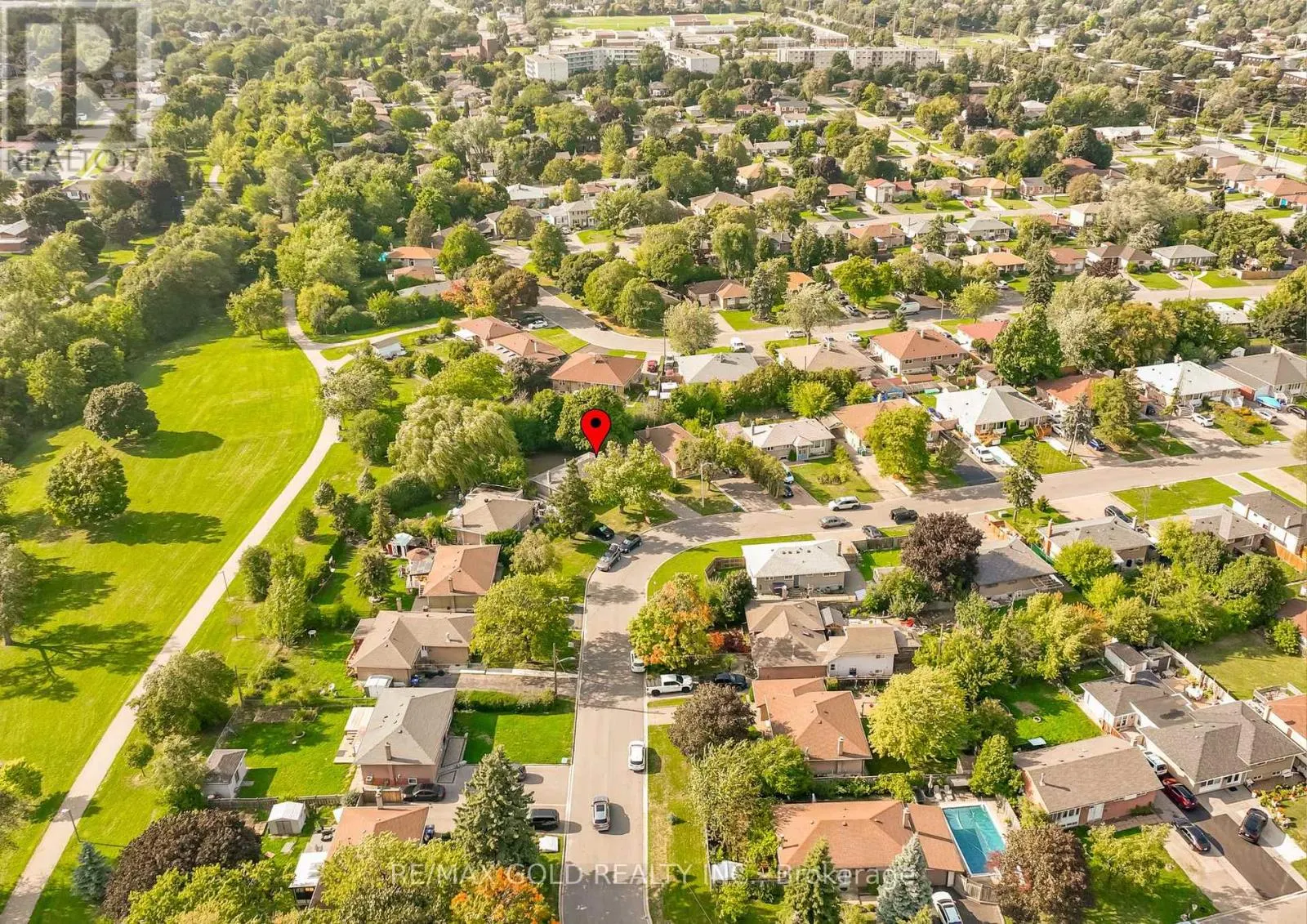 43 ALEXANDRIA CRESCENT