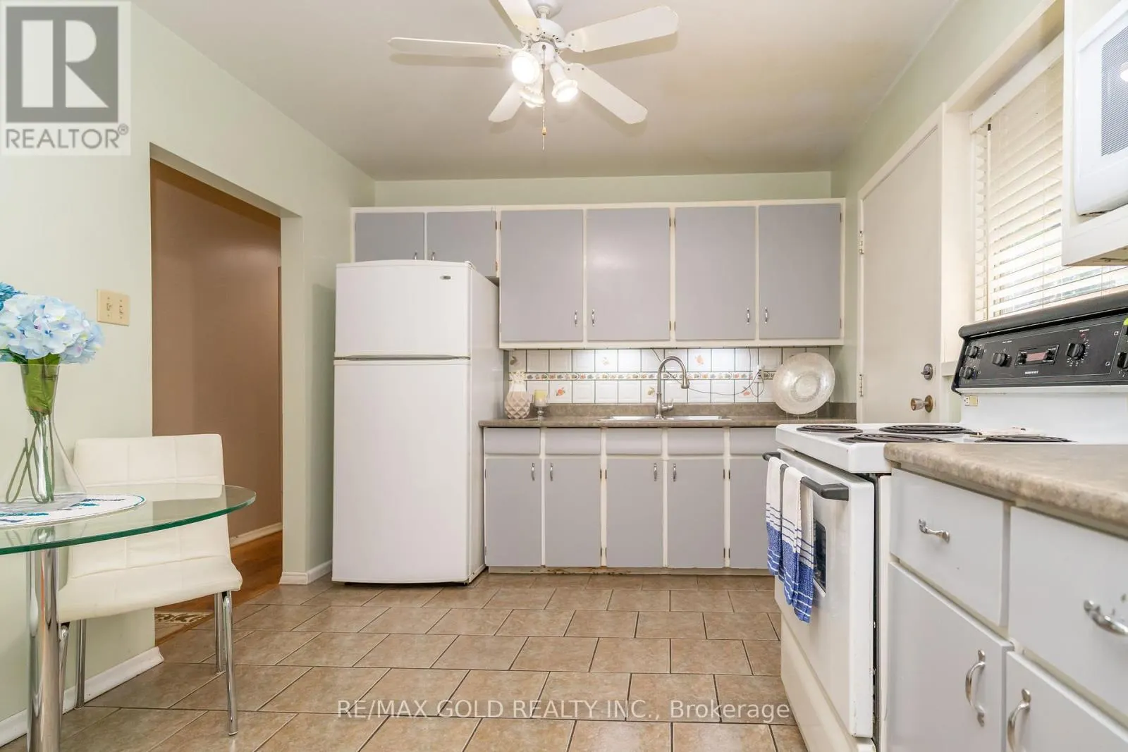 43 ALEXANDRIA CRESCENT