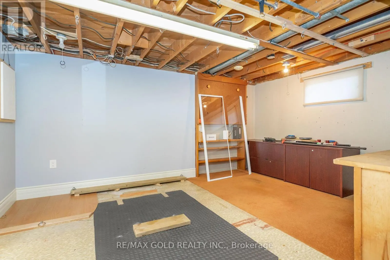 43 ALEXANDRIA CRESCENT