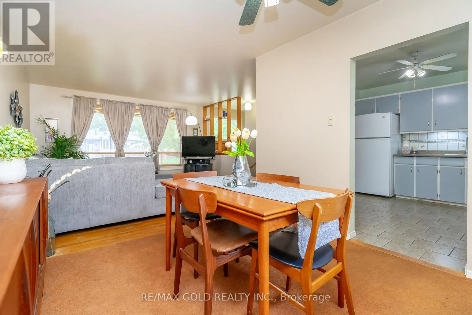 43 ALEXANDRIA CRESCENT