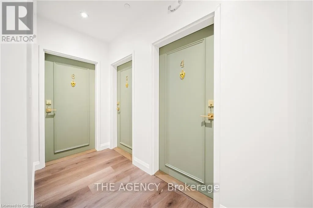 6 - 153 MAIN STREET E