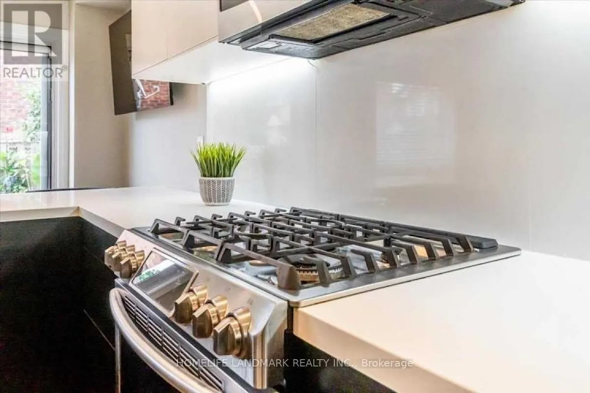 12 - 1425 ABBEYWOOD DRIVE