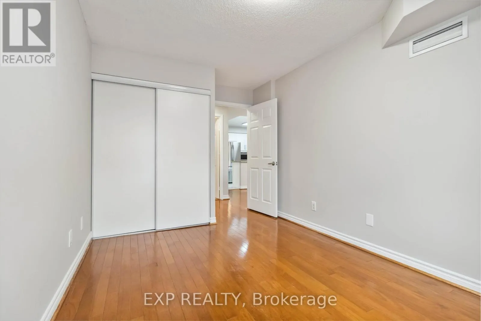 616 - 25 KINGSBRIDGE GARDEN CIRCLE