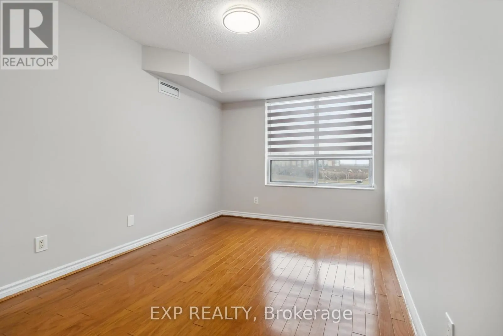 616 - 25 KINGSBRIDGE GARDEN CIRCLE