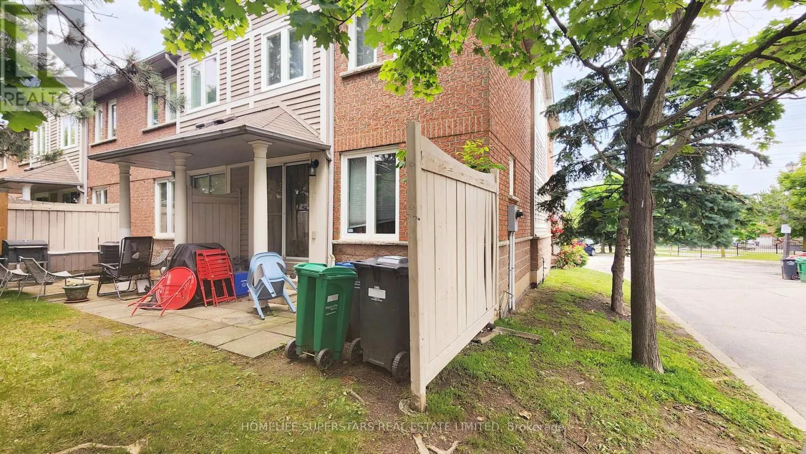 152 - 833 SCOLLARD COURT