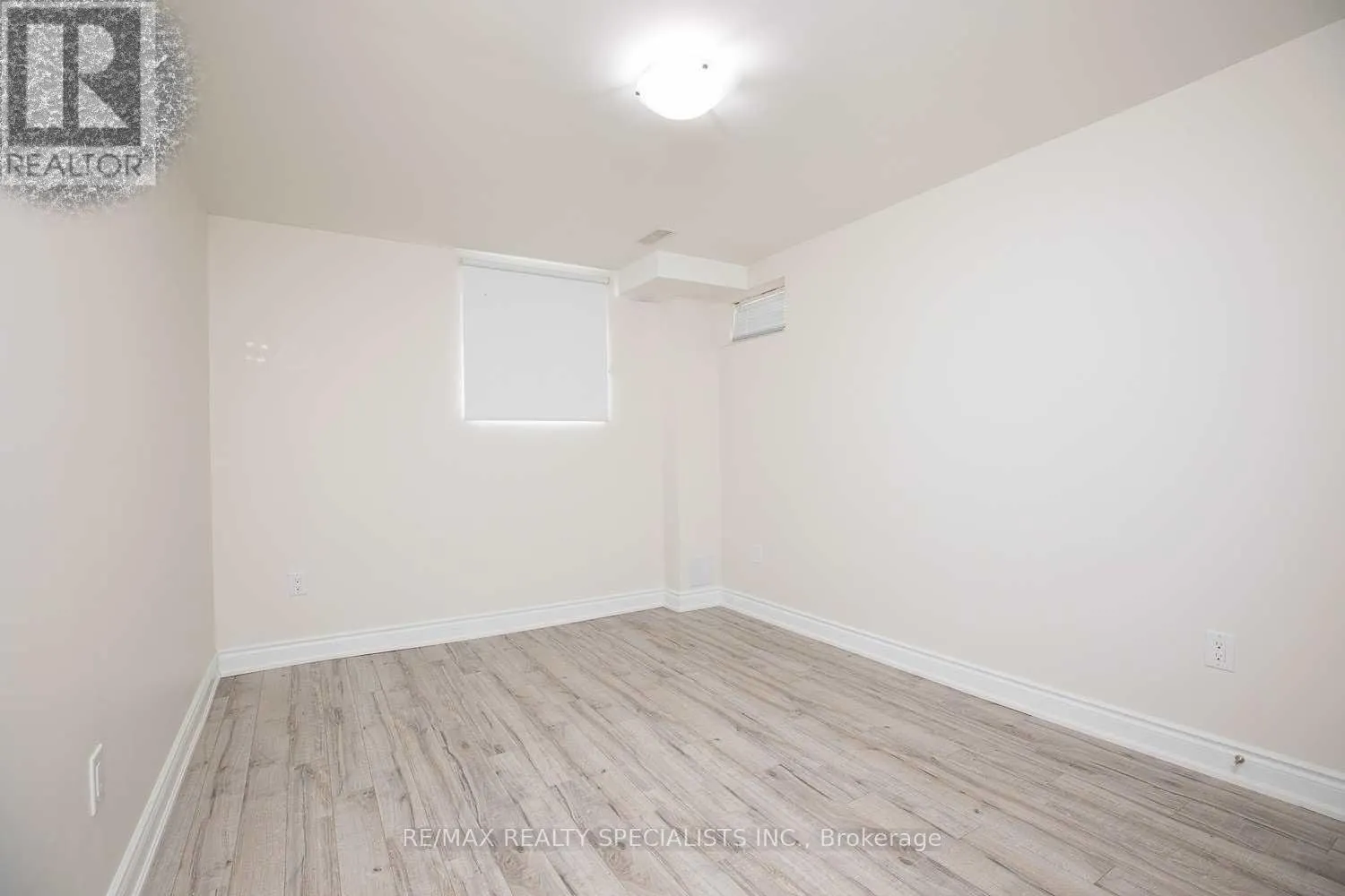 BASEMENT UNIT - 42 RISING HILL RIDGE