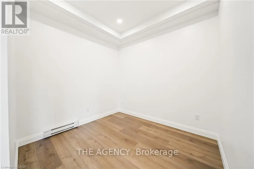 3 - 153 MAIN STREET E