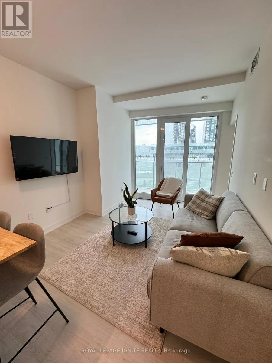 501 - 3883 QUARTZ ROAD