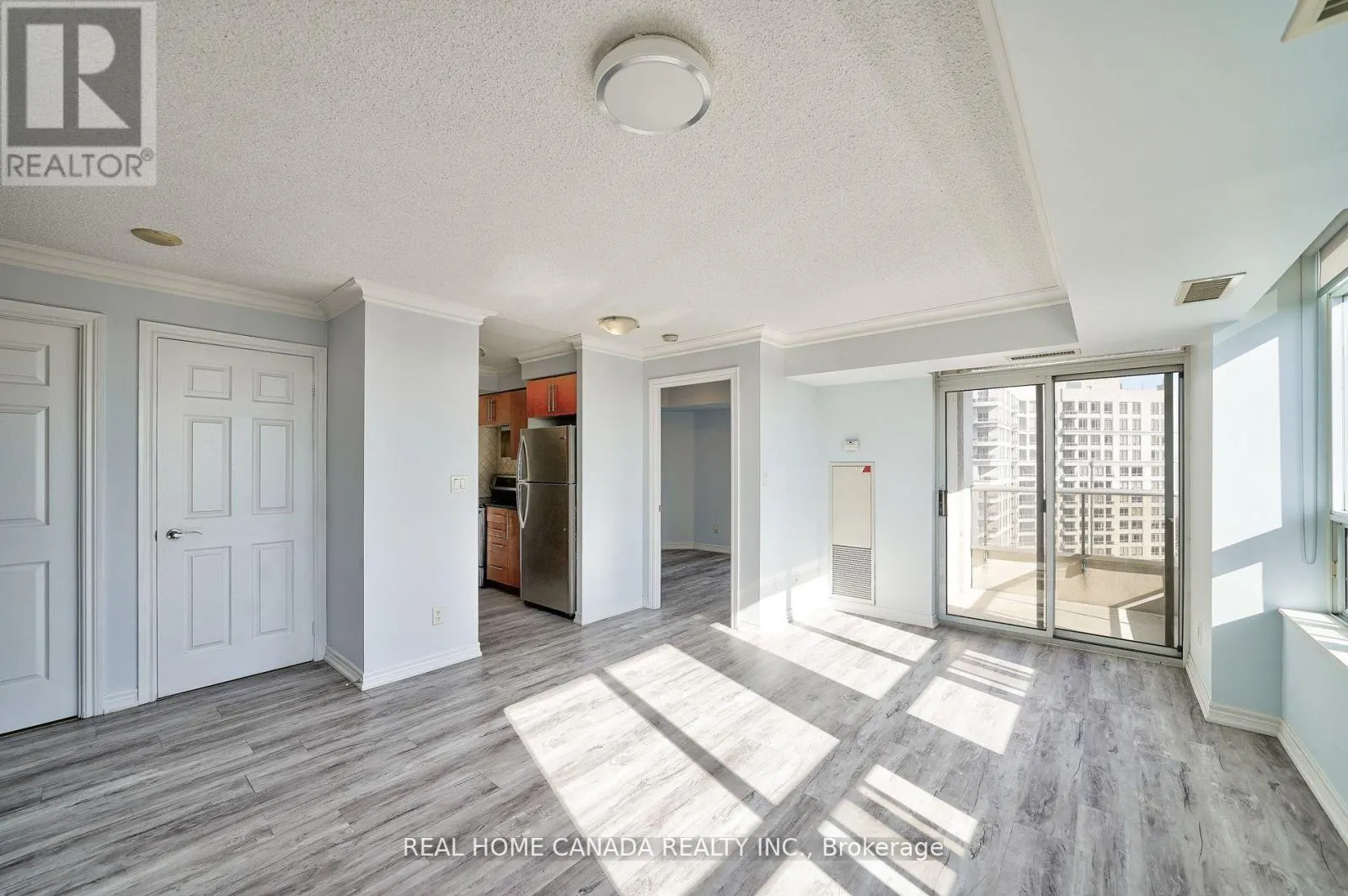 2811 - 310 BURNHAMTHORPE ROAD W