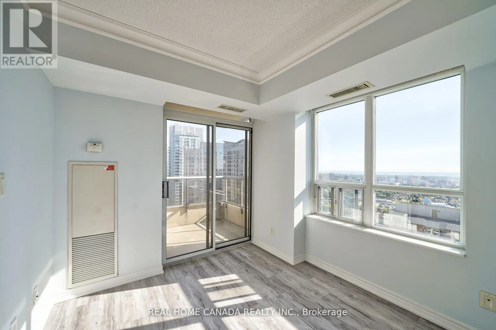 2811 - 310 BURNHAMTHORPE ROAD W