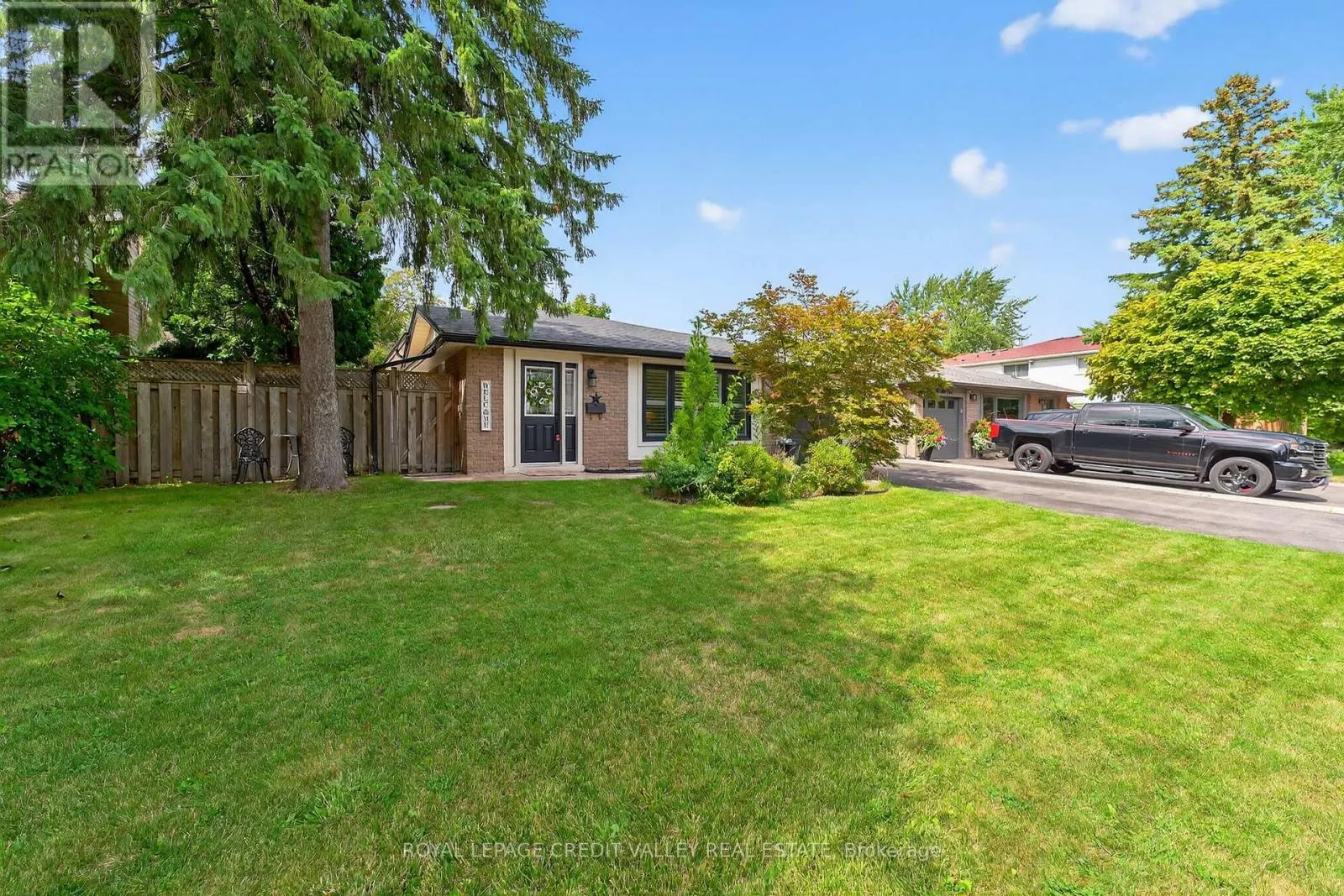 24 WILLIS DRIVE