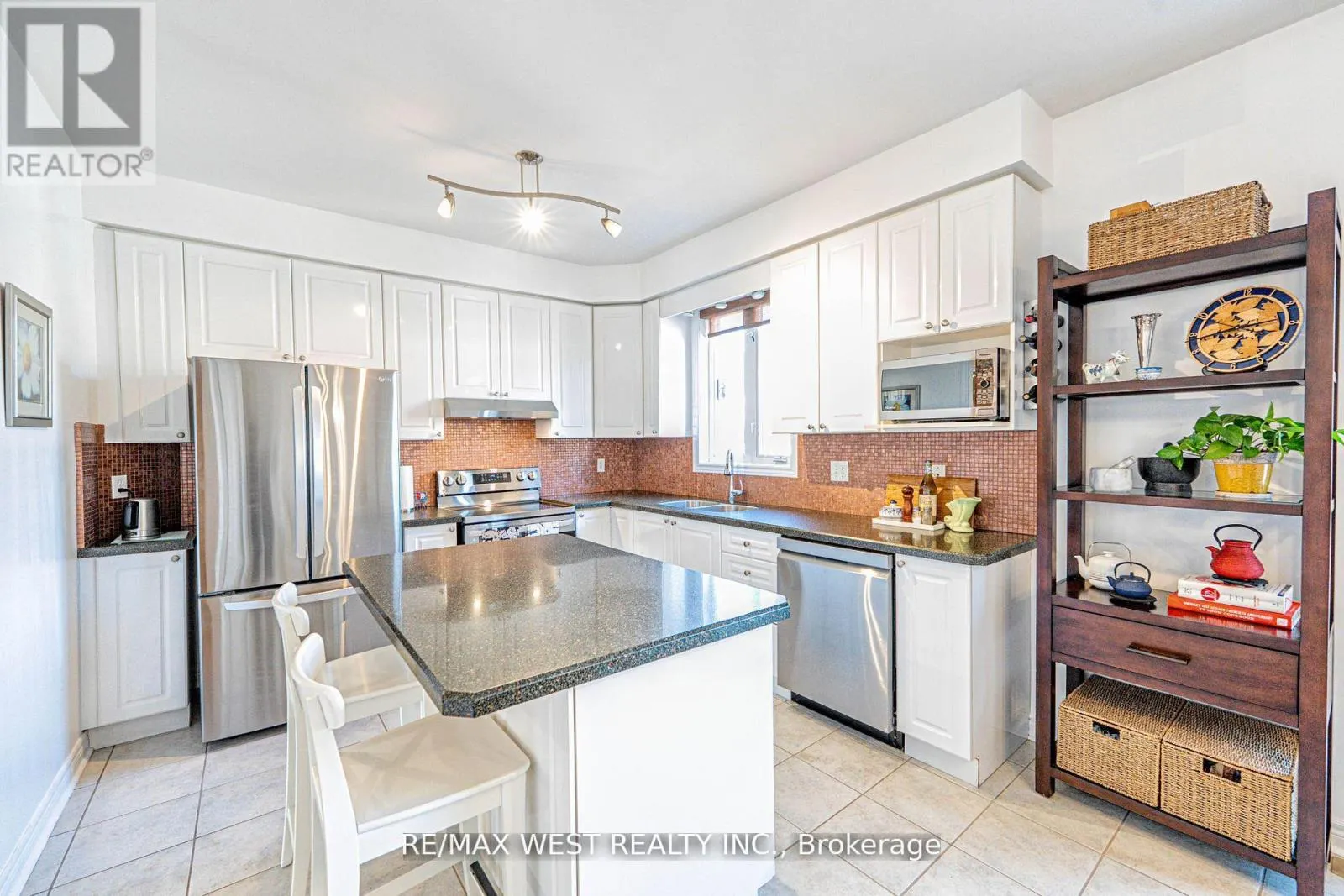 2223 LAPSLEY CRESCENT