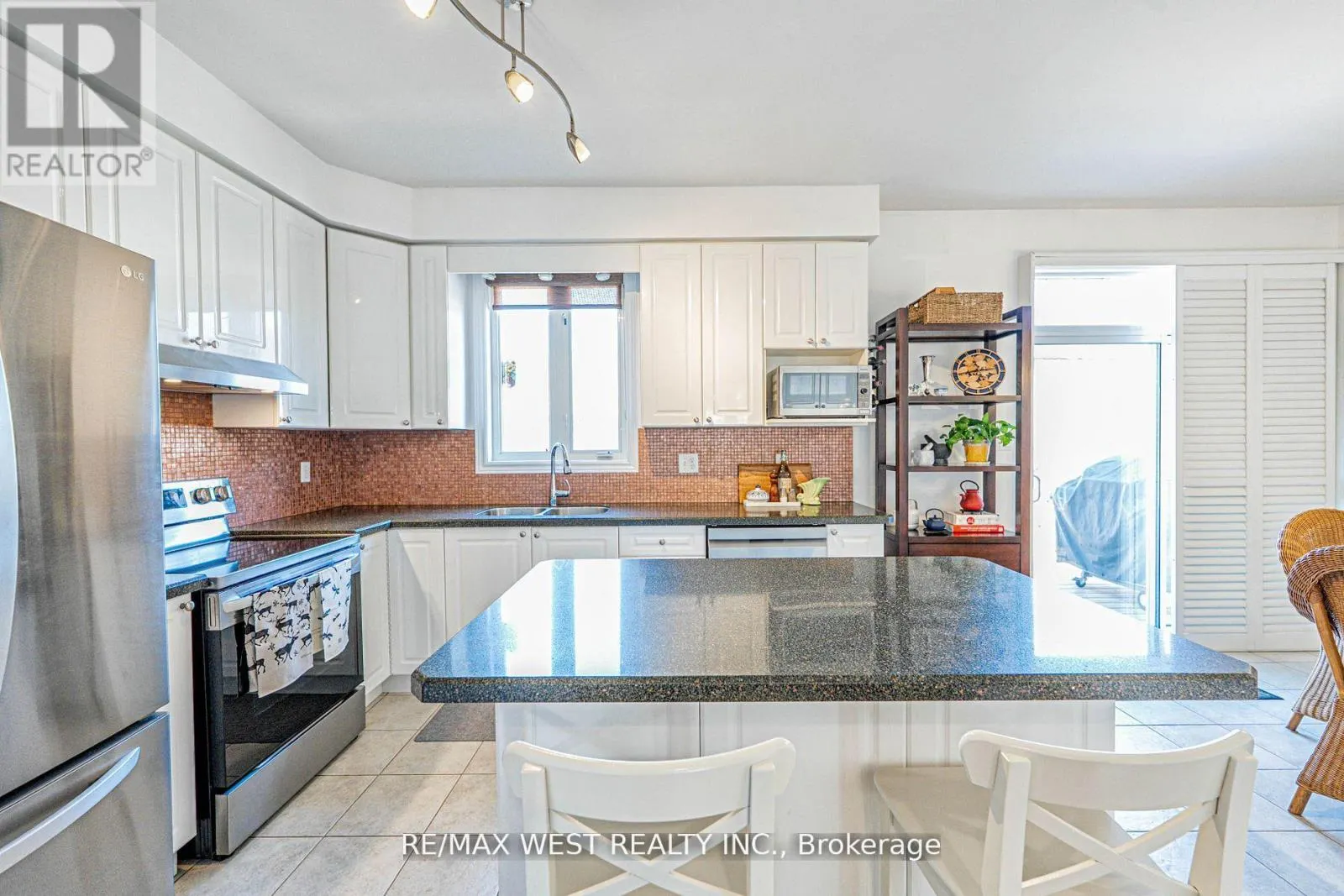 2223 LAPSLEY CRESCENT