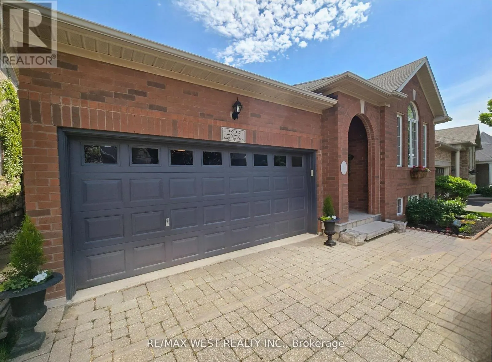 2223 LAPSLEY CRESCENT