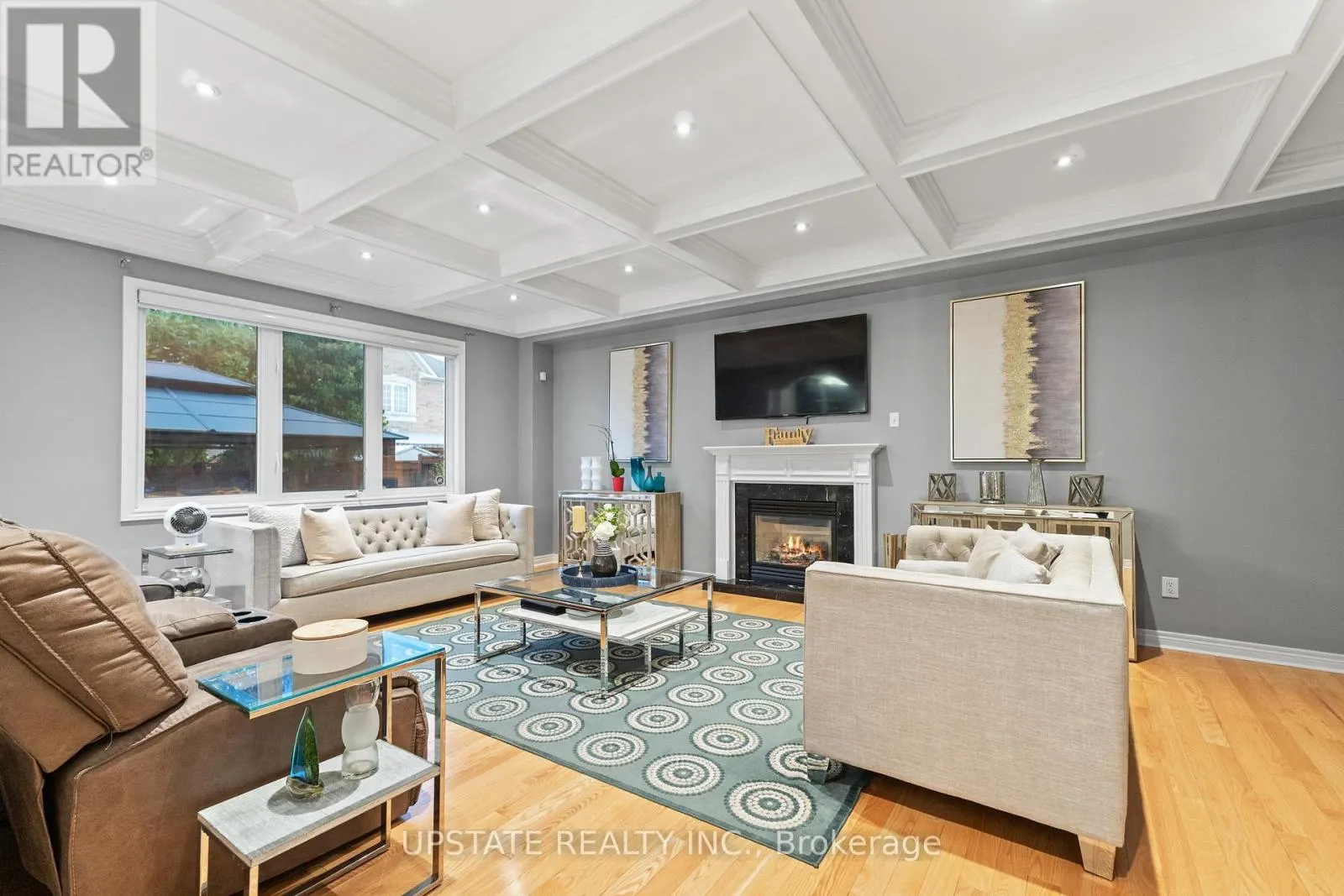 6 ISLINGTON DRIVE