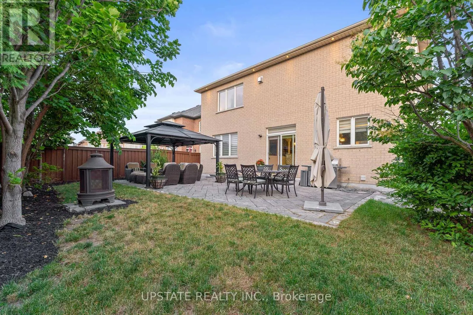 6 ISLINGTON DRIVE