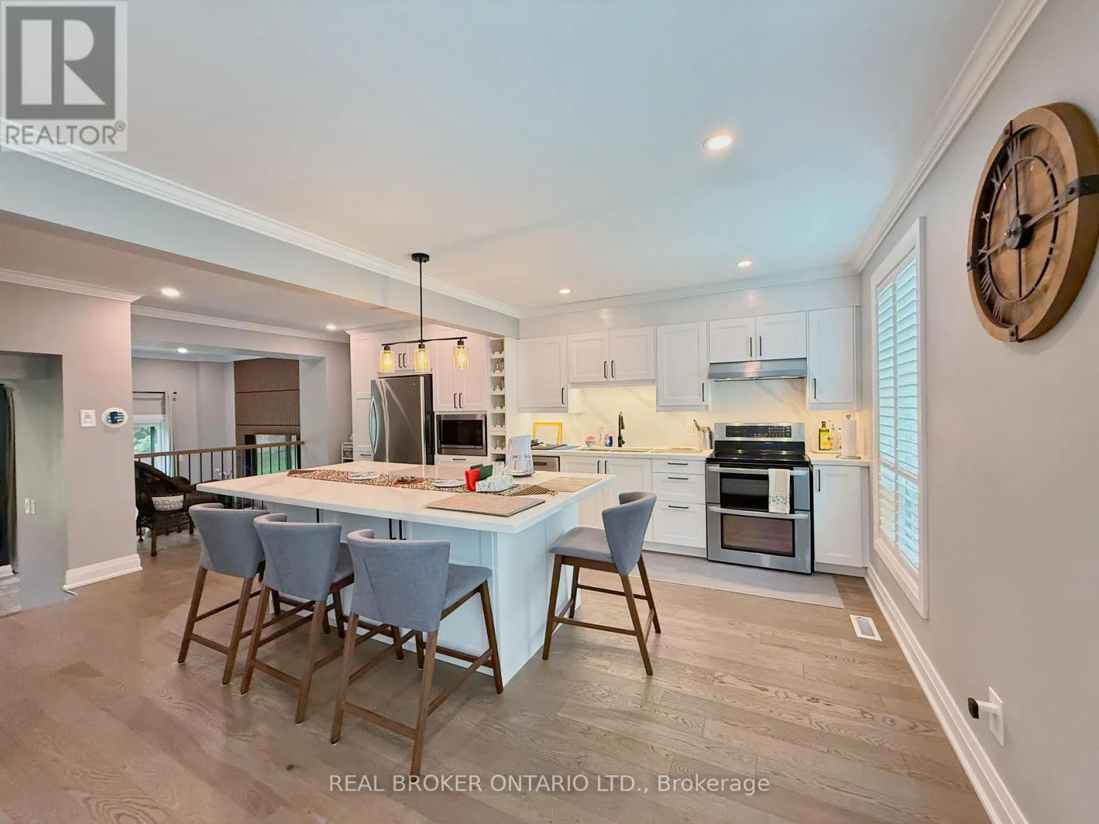 19 - 6679 SHELTER BAY ROAD