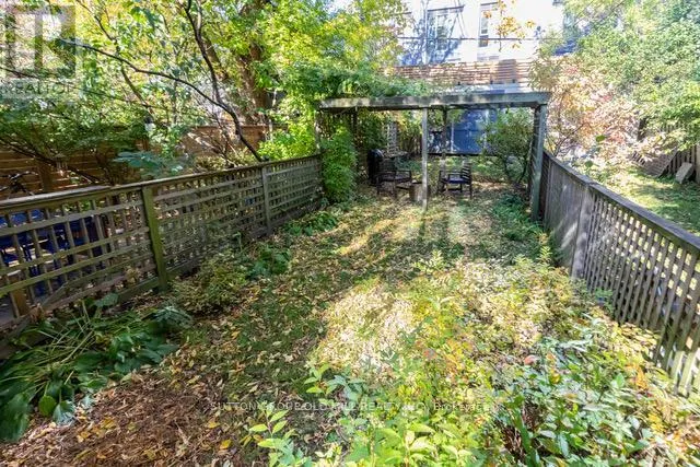 AVE - 44 WRIGHT AVENUE