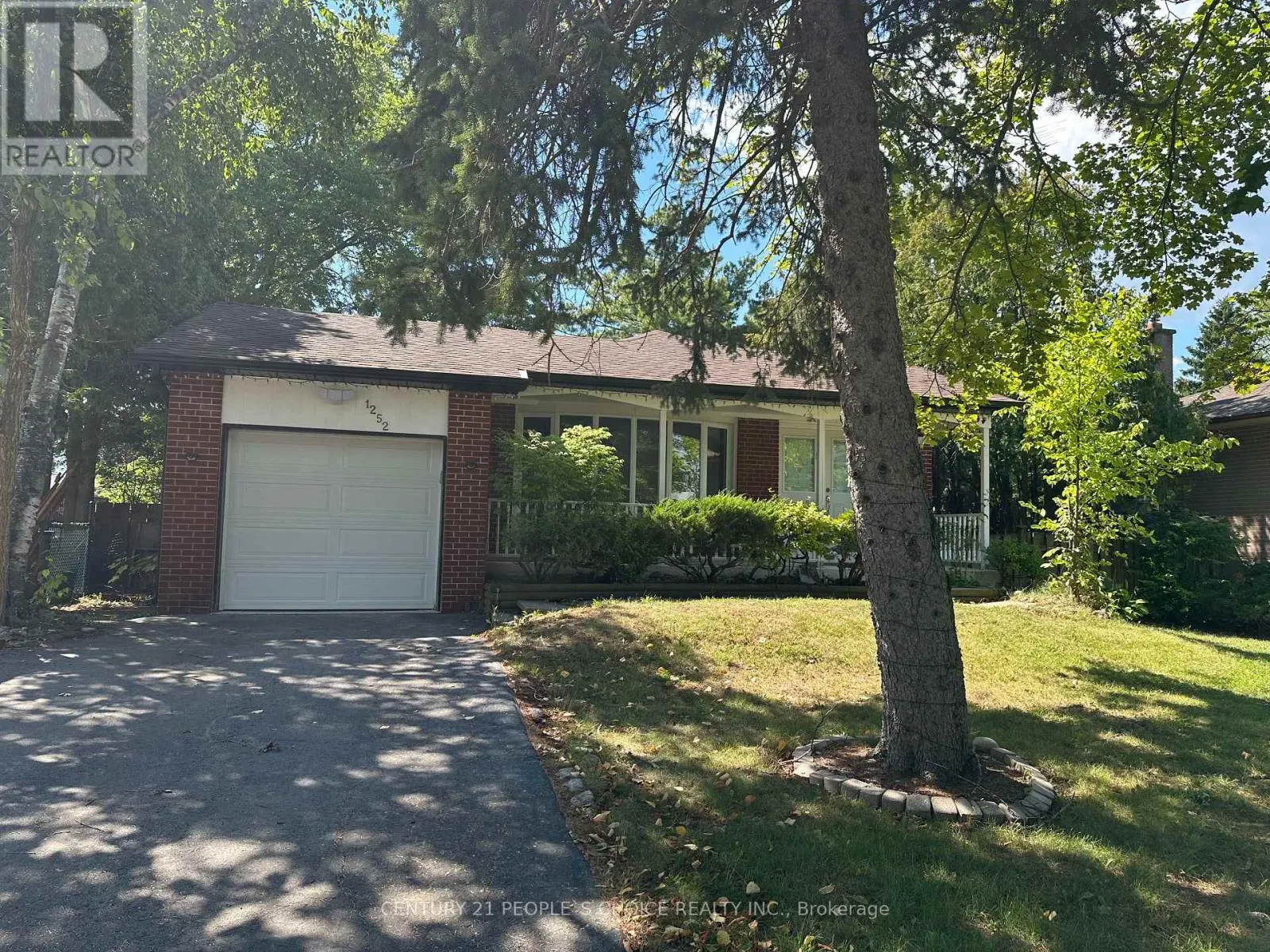 1252 MONT CLAIR DRIVE