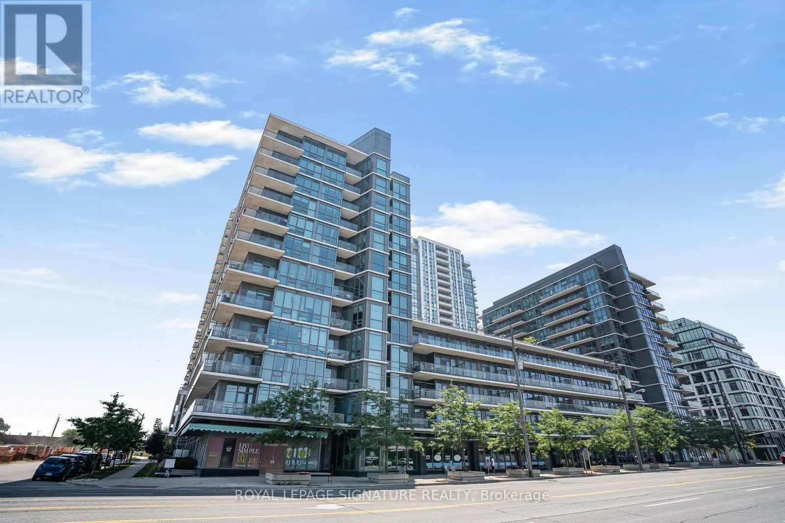 527 - 1185 THE QUEENSWAY