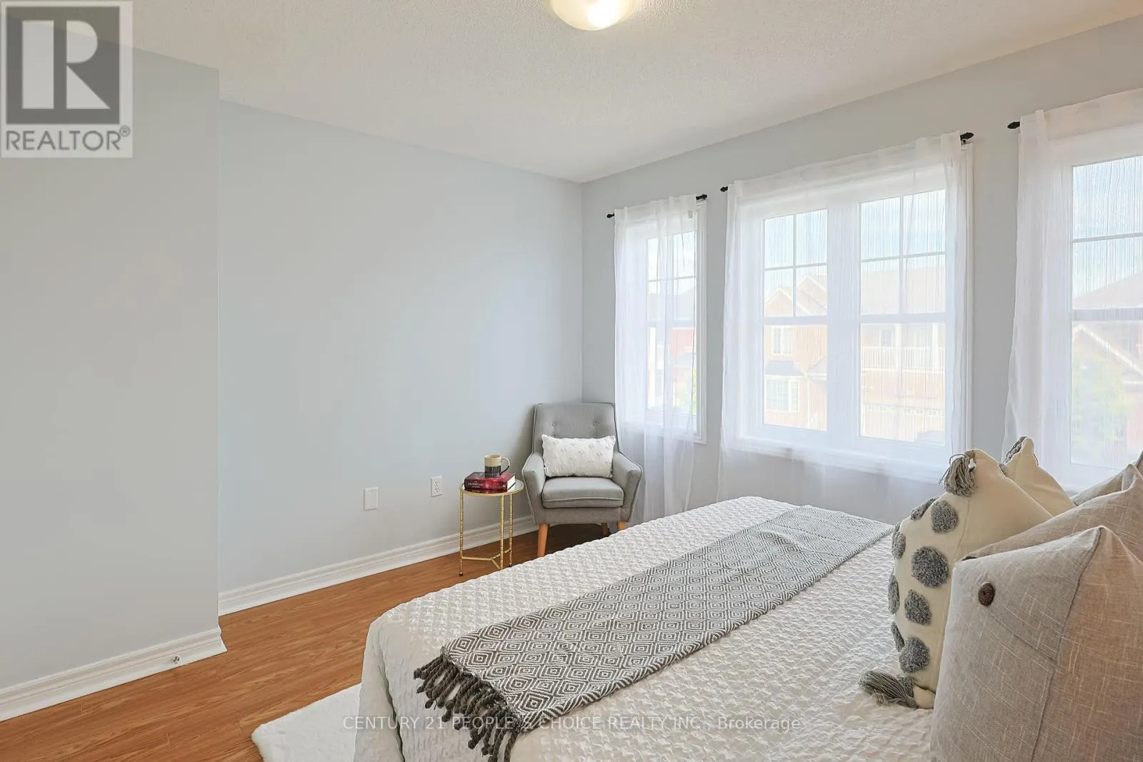 114 BEGONIA CRESCENT
