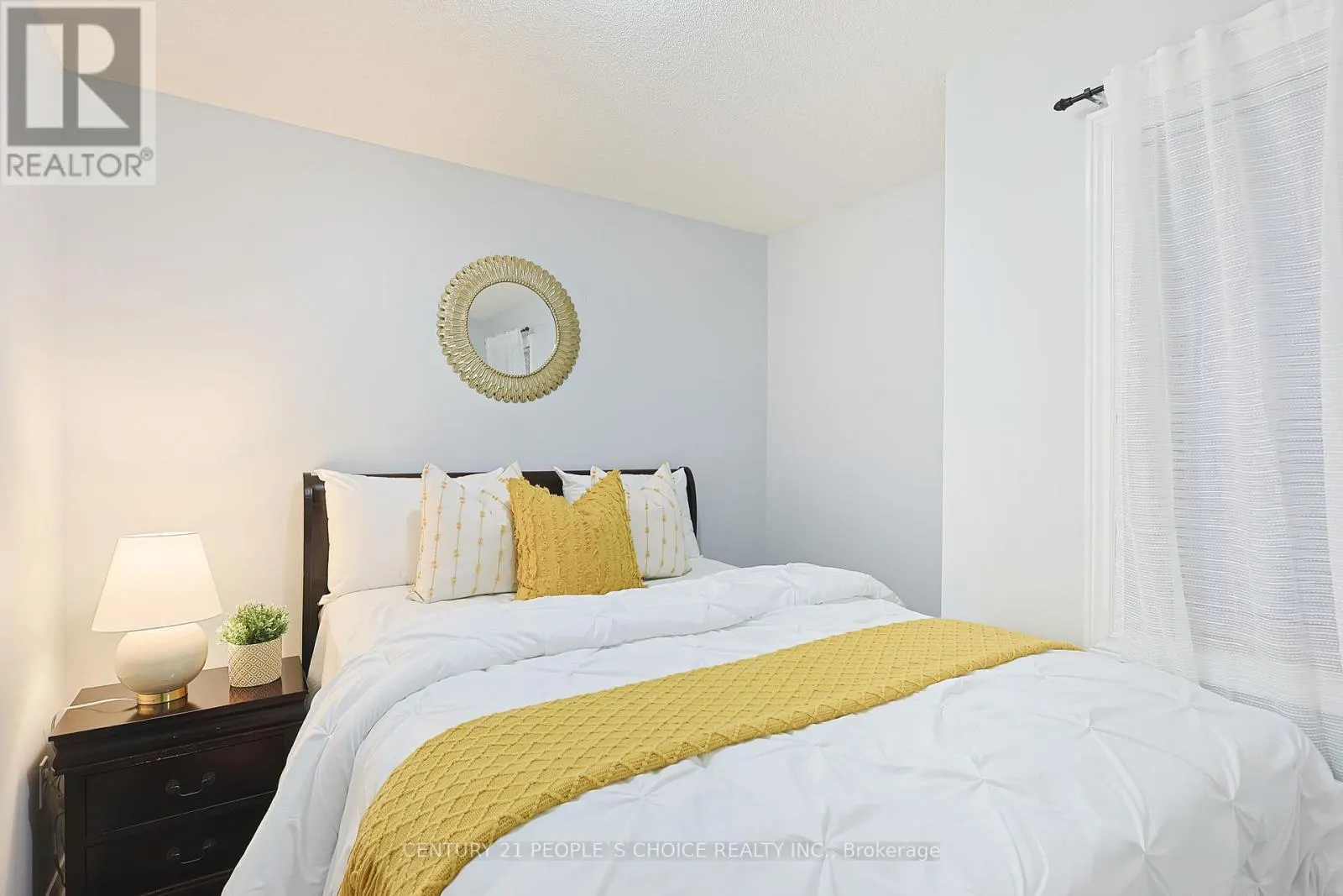 114 BEGONIA CRESCENT