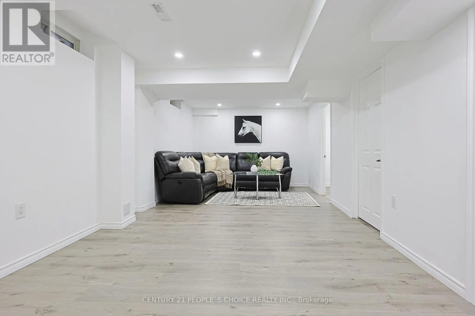 114 BEGONIA CRESCENT