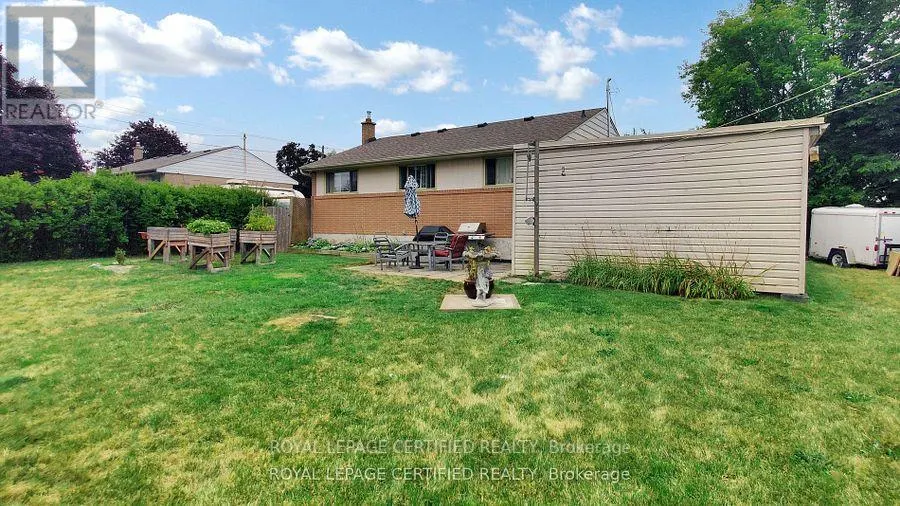 289 HENDERSON STREET