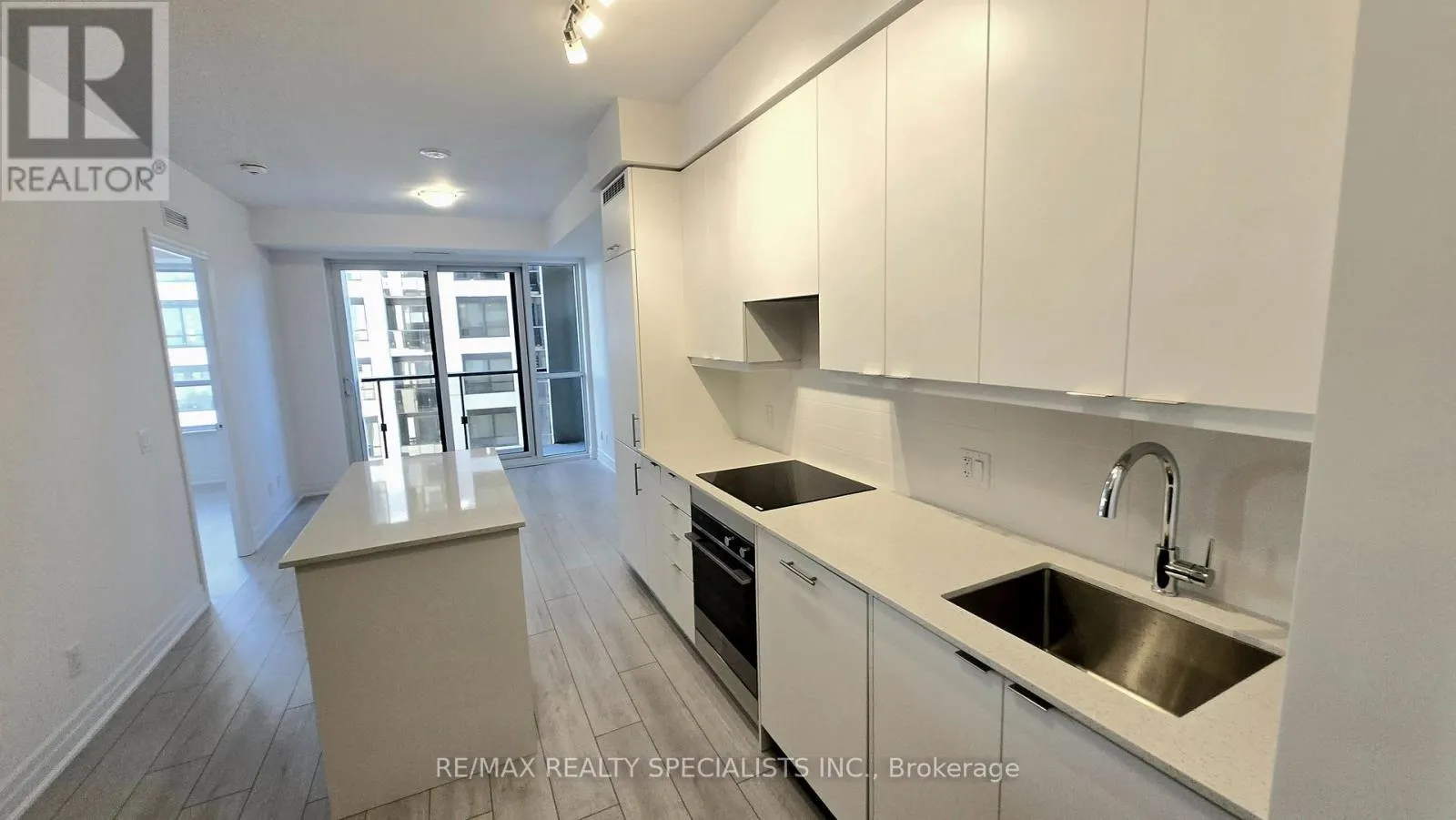 2309 - 30 ELM DRIVE W