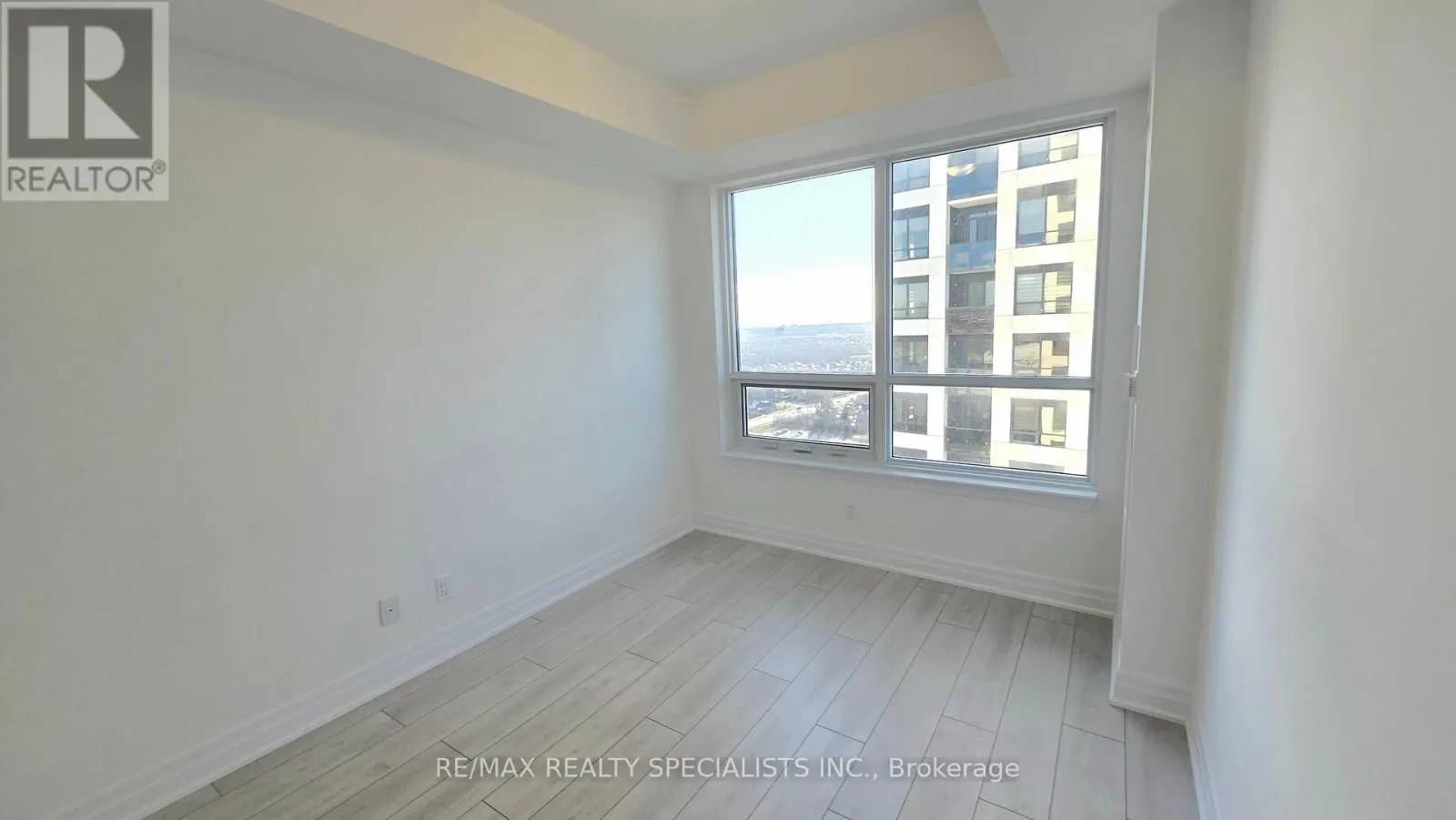 2309 - 30 ELM DRIVE W