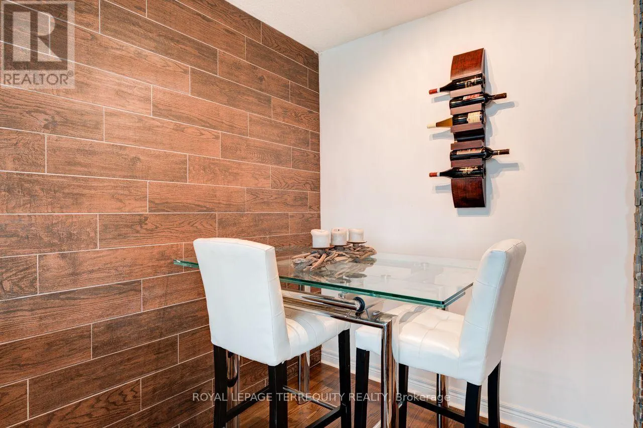 1105 - 208 ENFIELD PLACE
