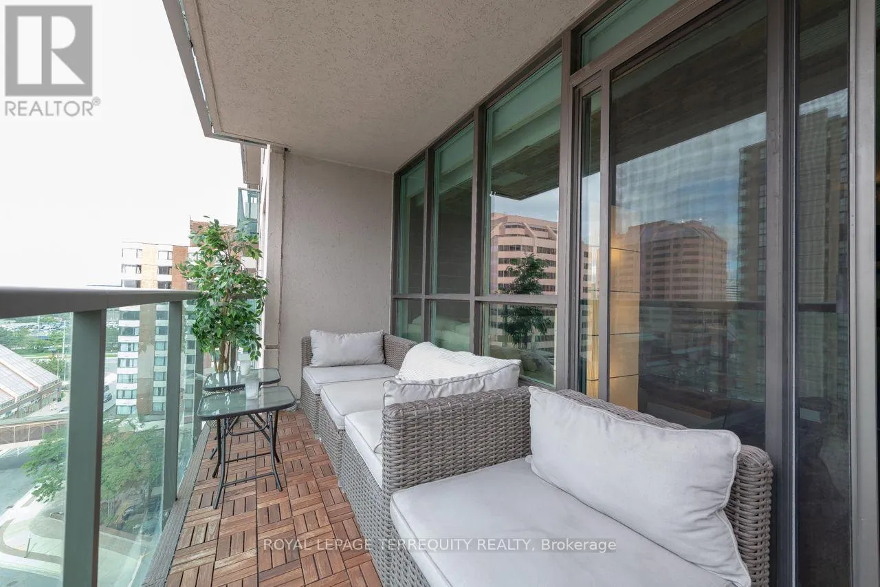 1105 - 208 ENFIELD PLACE