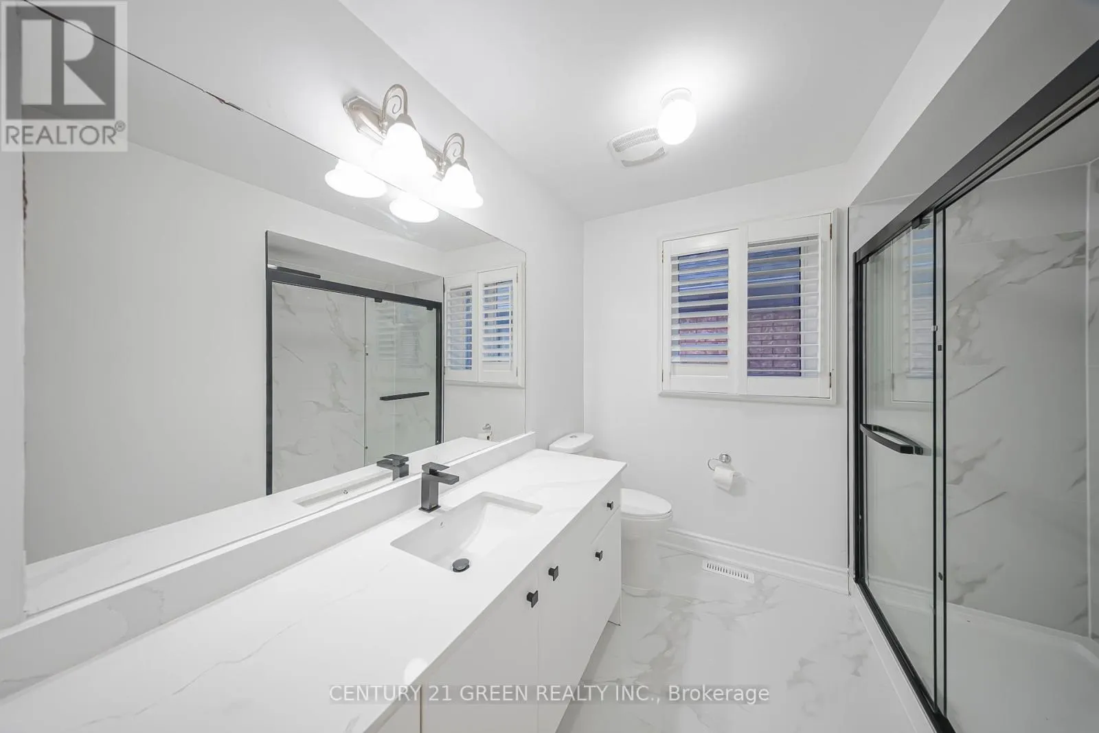 486 FERNFOREST DRIVE
