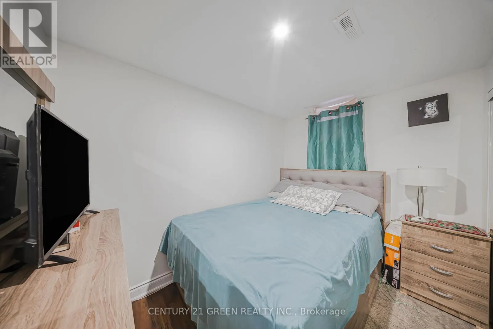 486 FERNFOREST DRIVE