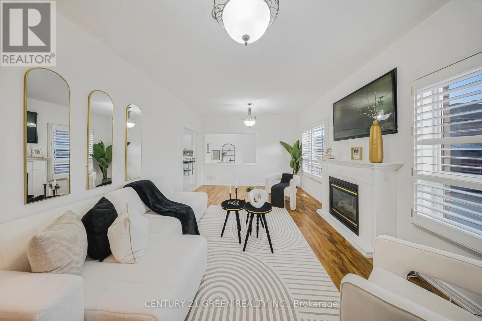 486 FERNFOREST DRIVE