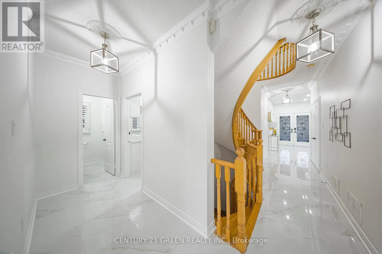 486 FERNFOREST DRIVE