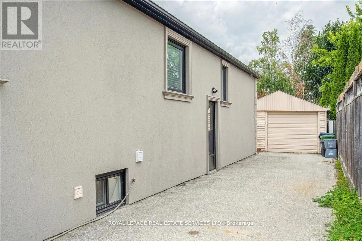 14 RAMSBURY ROAD