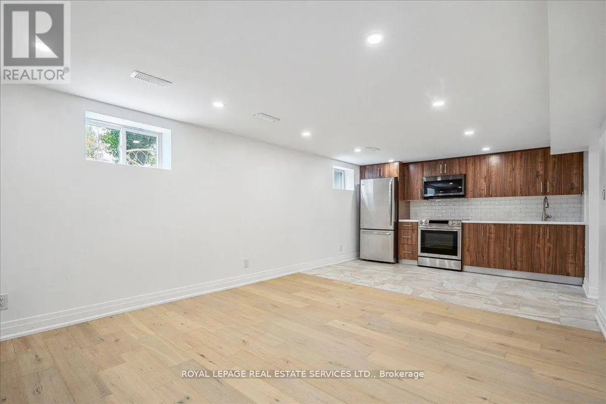 14 RAMSBURY ROAD