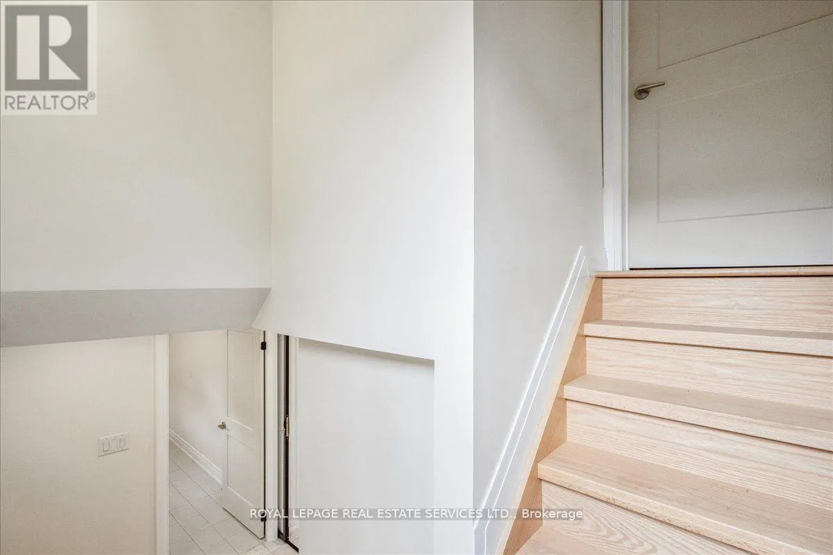 14 RAMSBURY ROAD