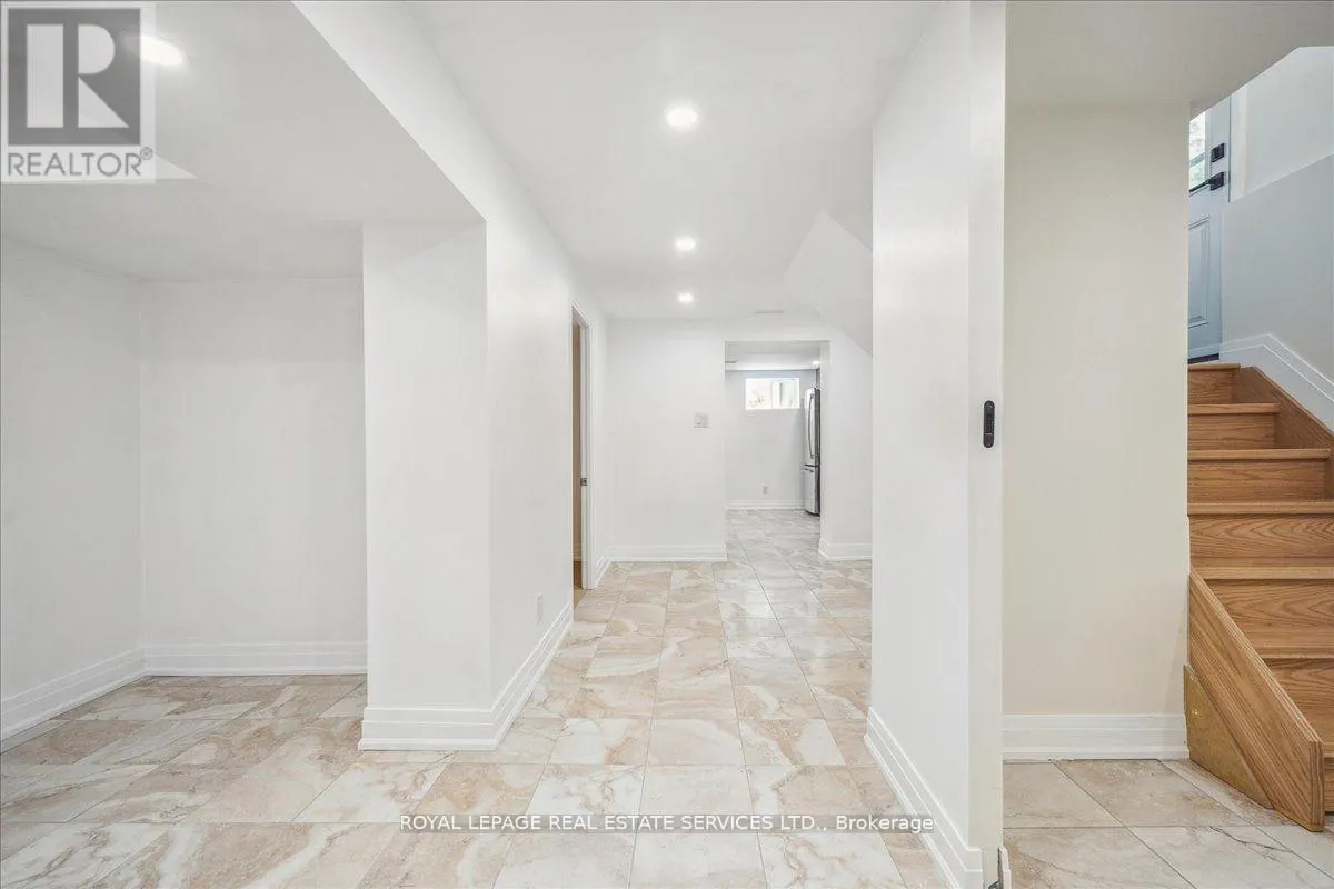 14 RAMSBURY ROAD