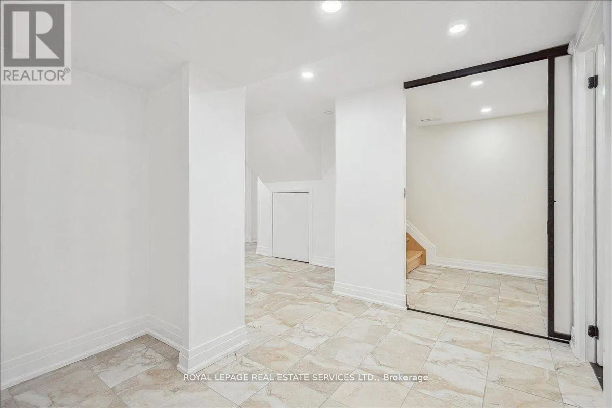 14 RAMSBURY ROAD