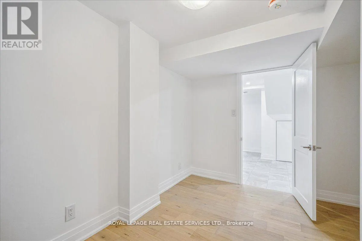 14 RAMSBURY ROAD